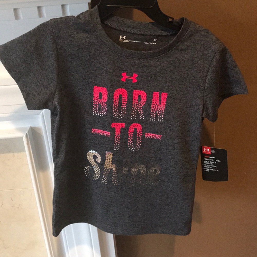 Toddler girls under armour T-shirt sz 3T